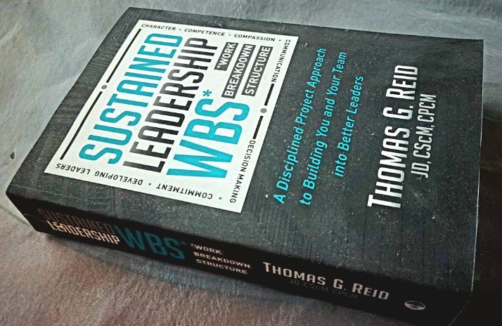 Bizapalooza's tweet image. Inspiring Leadership Starts with One Person at a Time. tealfeed.com/inspiring-lead… by @jkatzaman feat @SustainedLeader @DIYMarketers @IvaIgnjatovic @Bizapalooza #smallbusiness #goals #goaltracking #strategy #planning #BizapaloozaChat