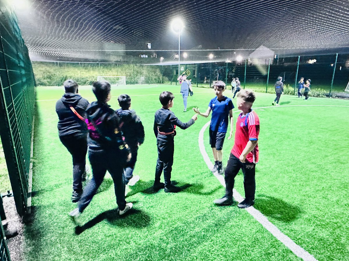 UniqueHubb's tweet photo. 🔥🎉 Guess It's been a minute 😅
but our Monday youth sports sessions are back at the Hub! Come kick off the week with fun, friends, and some serious game time! ⚽ 🥊 🎮

#YouthSports #MondayMotivation #HubFun #OpenAccess @ActiveCdale https://t.co/HmA3aAd8bz