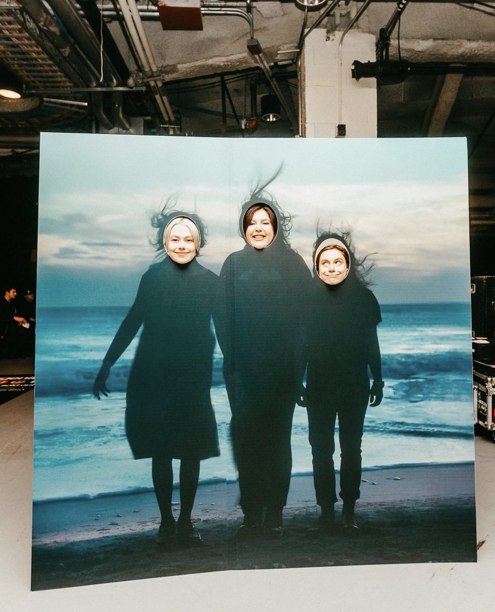 boygeniussource's tweet image. Happy Birthday to ‘the rest’ by boygenius which came out two years ago today 🥹🎂🩵