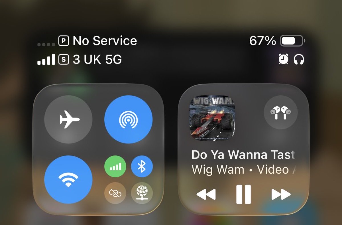 rocan's tweet image. Heh would have thought with @VodafoneUK having issues that maybe the newly merged @ThreeUK would have helped. But no only via my second emergency smart sim from @Honest_Mobile_  getting me some connectivity on a few important apps.