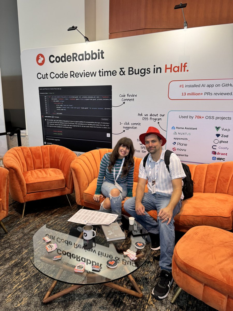 RoxanaCodes's tweet image. Day one so far at #ato2025 #allthingsopen!
Chillin on the CodeRabbit couches, spotted a wild Shruti, tried to attend Haimantika’s talk but I couldn’t even get in🔥 and co-trolled the torc bois sufficiently during their resume roast. 😆