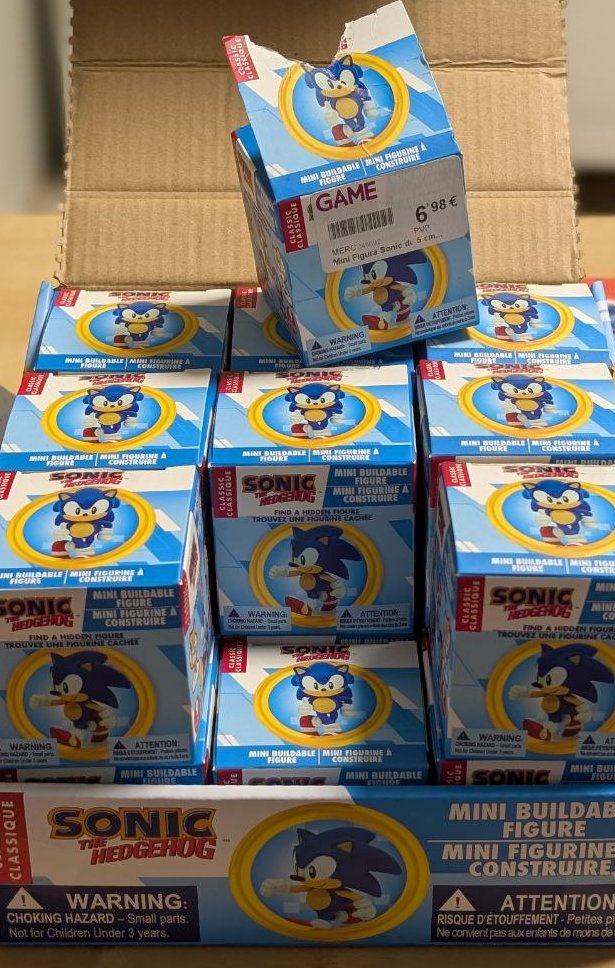ErizoEspino's tweet photo. ¿Alguien tiene figuras de estas? Me falta solo Amy con las manos detrás, la cambio por varias de estas. 
#Sonic JustToys Mini Buildable Figure https://t.co/ey5m52iQFK