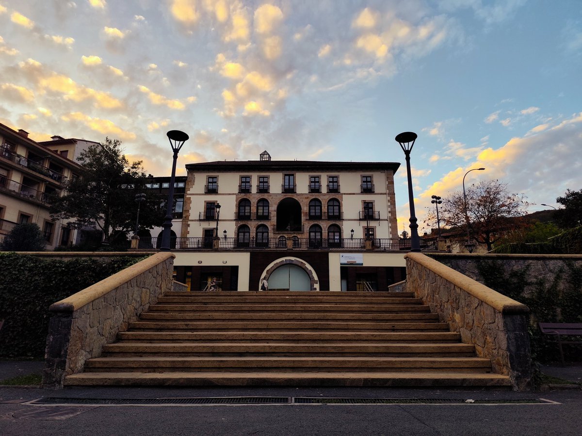 kiparra73's tweet photo. #ordizia #gipuzkoa #euskalherria #ilunabarra #euskadi #gipuzkoa_ederra #sunset_pics #sunsets #sunsetlovers #sunsetphotography https://t.co/4gpunFniHk