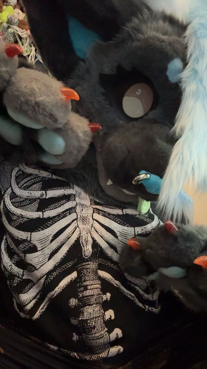 TheGoddessCrow's tweet photo. Pumpkin season >0<
#fursuit #furry #Fursona https://t.co/zD9Q2vp1Ub