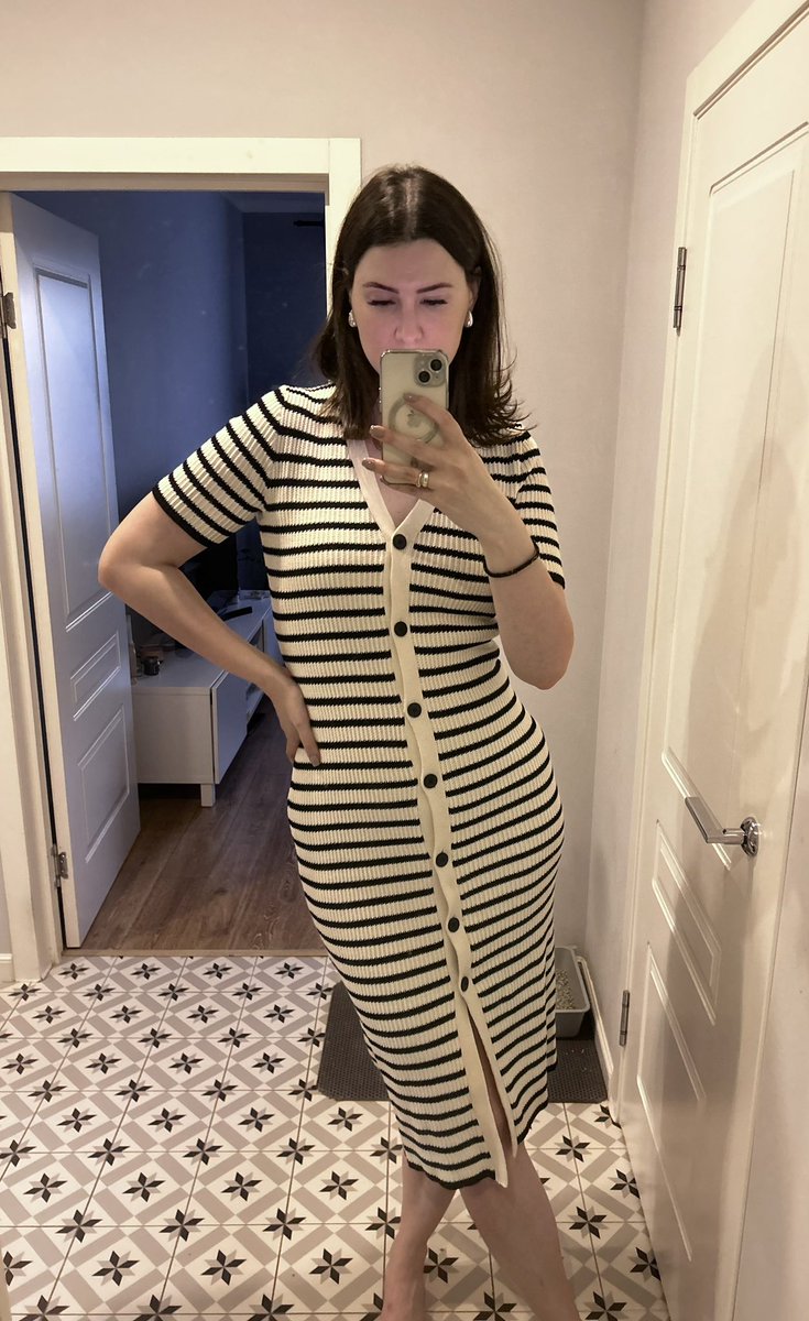 Ну раз уж все делятся, то я тоже напишу. Так выглядят 83 кг при 187 см роста