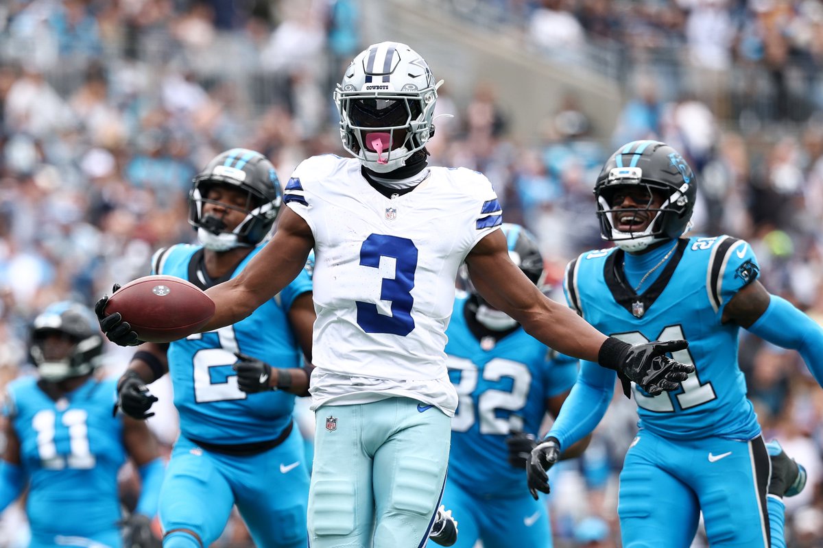 #Cowboys George Pickens over the last three weeks among all wide receivers per PFF:

💥 26 targets (T-3rd)
💥 16 first downs (1st)
💥 359 receiving yards (2nd)
💥 4 receiving touchdowns (1st)
💥 125 yards after the catch (1st)
💥 154.6 rating when targeted (1st)

#DallasCowboys