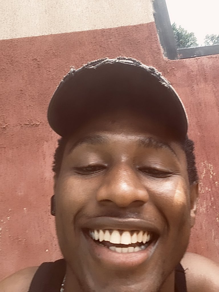 _Nsznn's tweet image. Opens front camera 📸