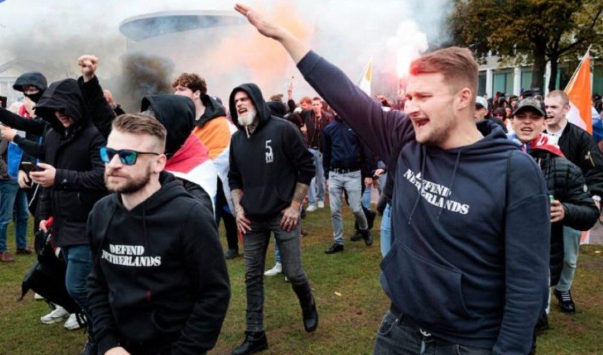 De Weledelhooggeleerdeaangeboren Dr. Matte Kleber tweet media