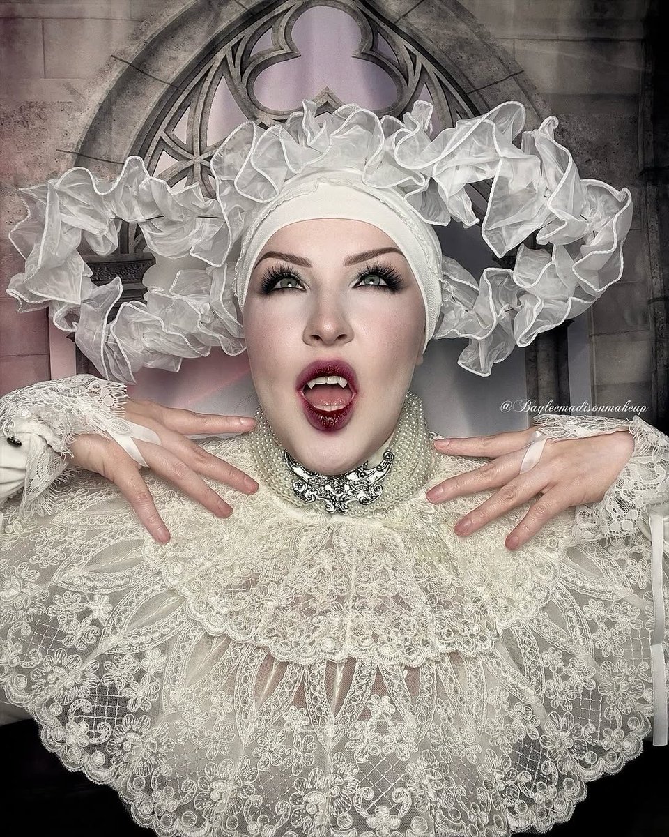 sugarpillmakeup's tweet photo. “My arms are hungry for you, my darling!” 🩸@Bayleemadisonmakeup is giving undead perfection in her iconic Lucy Westenra vampire bride look featuring Tako eyeshadow! #sugarpill #halloween #bramstokersdracula #vampiremakeup #whiteeyeshadow #victoriancostume https://t.co/eDqf4Dq1g4