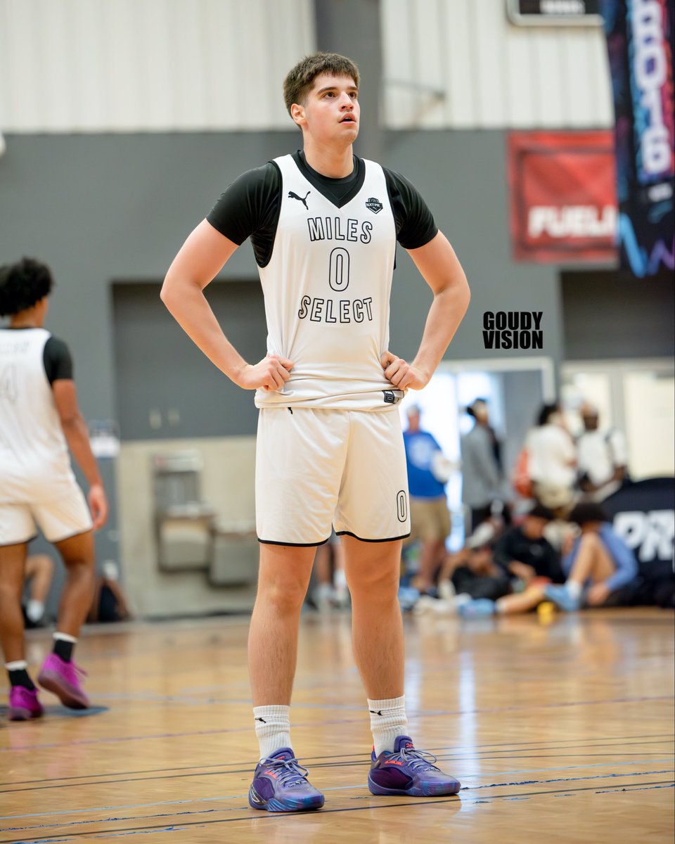 Kayden Shak

🏀 3.9 GPA
🏀 uses his body well and has a soft touch around the rim
🏀 unselfish and plays hard 

<a href="/Kaydenshak15/">Kayden Shak</a> <a href="/NXTLevelSN/">NXT Level Sports Network</a> <a href="/AllNOneSports1/">All-N-One Sports Services</a>