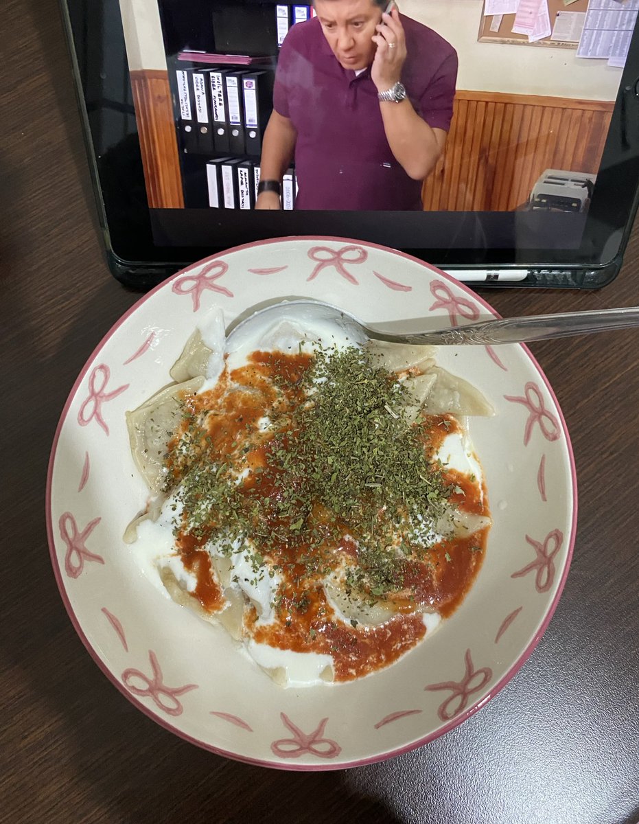 sağlıklı bowllar hazırlarım diye aldığım kaseyle bol soslu mantı yemem şoku