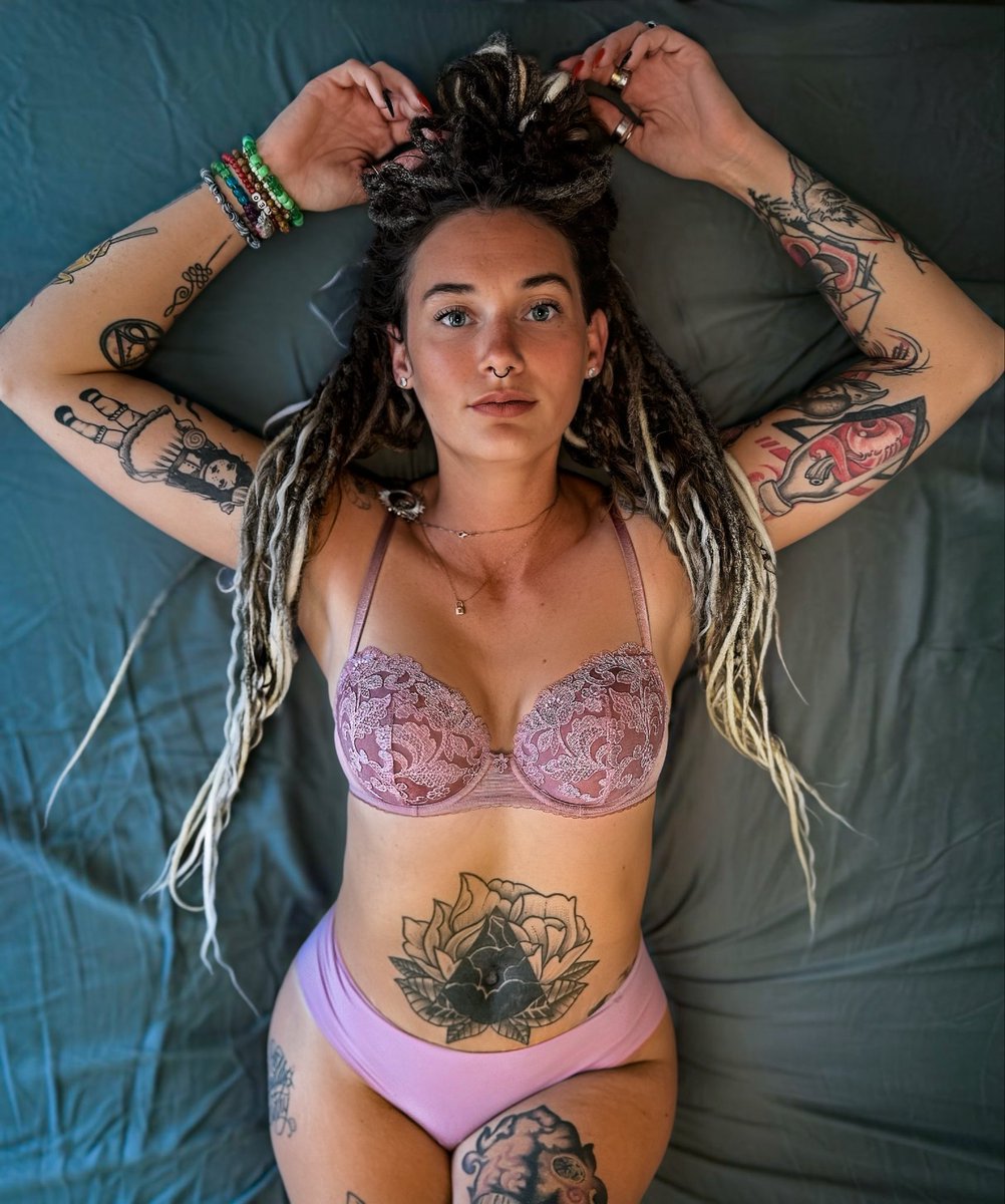 Took a little break… now I’m back to make you forget every other girl on your timeline. 😈💋

#AlyceRuby #AltGirl #NSFW #TattooedWomen #BohoBabe #OnlyFans #InkedGirls #AltModel  #SpicyContent #NSFWTwitter #ImBack