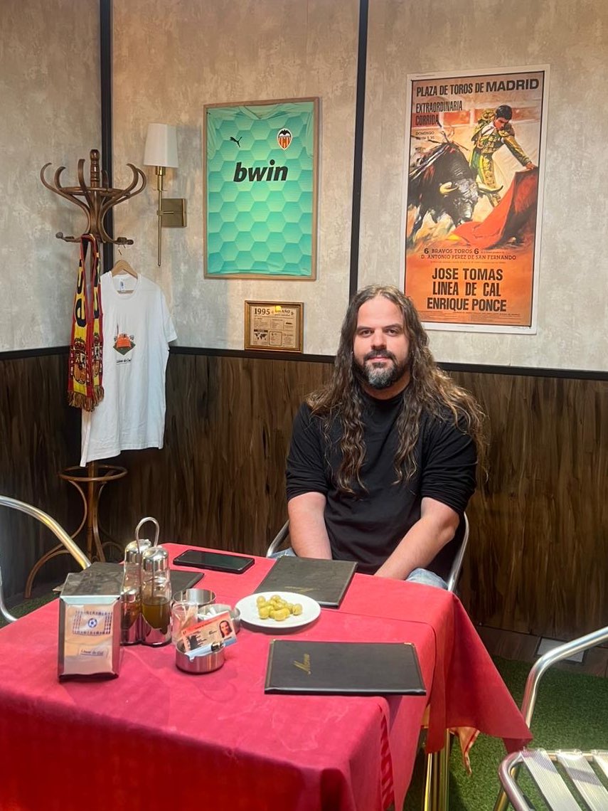 linea_d_cal's tweet image. ⚽️ Se nos ha colado alguien en el bar.

🚨 Empezamos en 5 minutos

🟣 Entra: twitch.tv/linea_d_cal