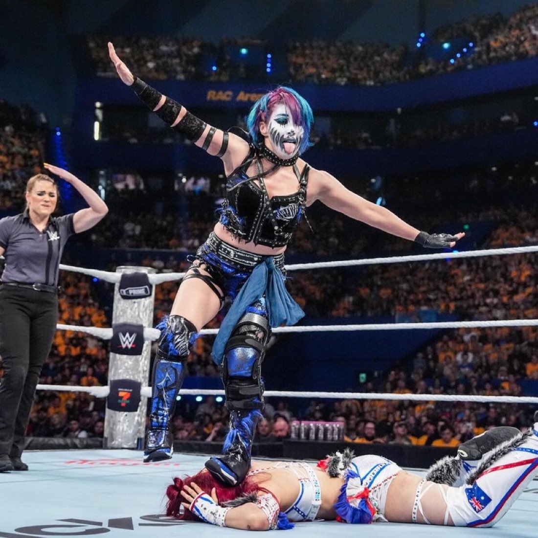 SimonMiller316's tweet image. I genuinely think Asuka has become one of the best heels going. 

No ‘being cool’. No wink wink nudge nudge. 

Just being the most horrible person in the world and breaking me inside every week. 😂 

Without doubt one of the best to ever do it.