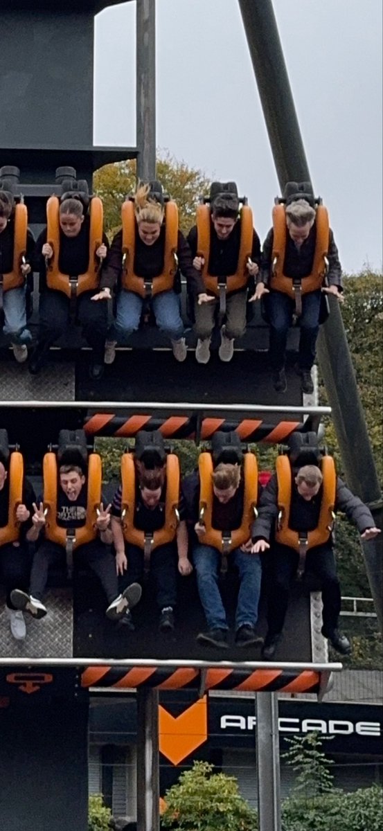 Liam 🎢 🎭 tweet media