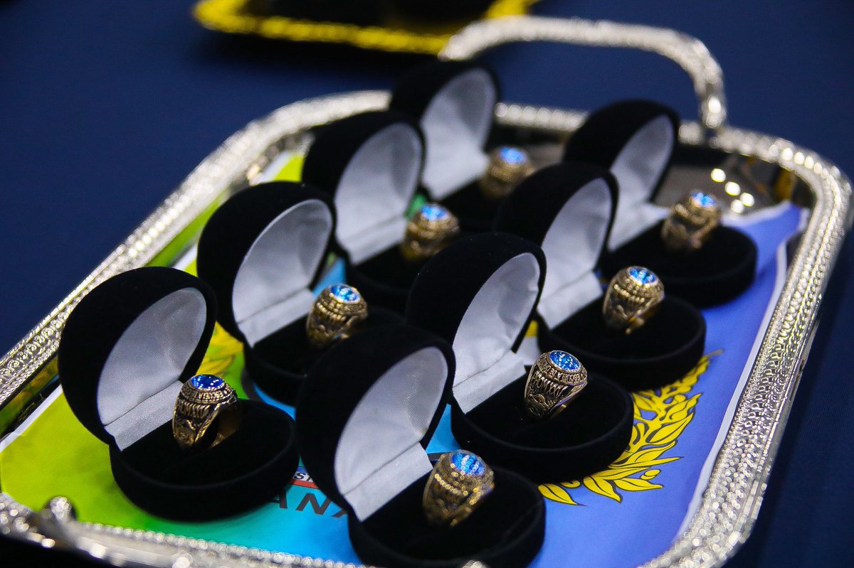 policiadepanama's tweet photo. En presencia del subdirector general, Jorge Domínguez, y miembros del directorio, participamos en la ceremonia de bendición de anillos de los alféreces de la promoción XXV de la #ESOPOL. #DiosYPatria https://t.co/2q1FUUAhcC