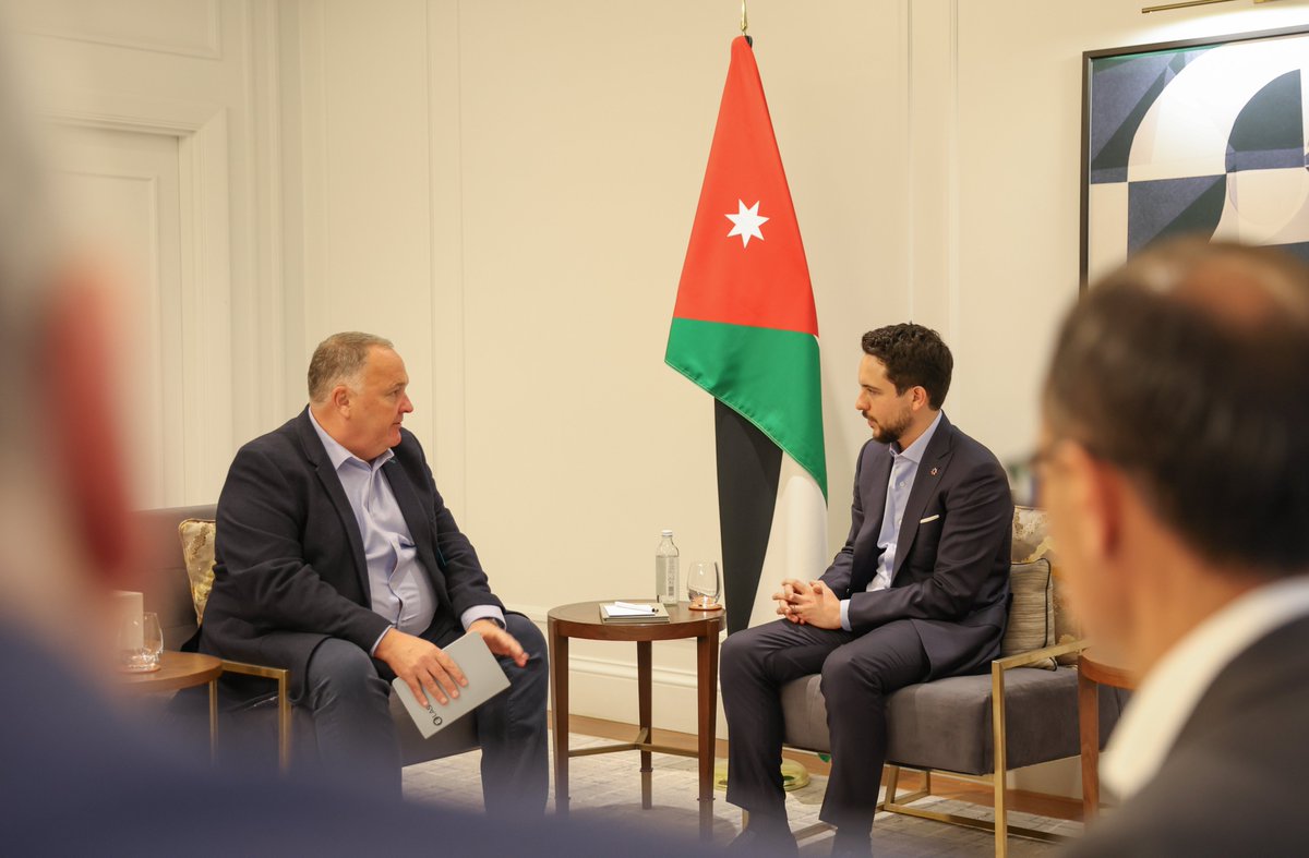 سمو الأمير الحسين بن عبدالله الثاني ولي العهد، يلتقي قادة مؤسسات تكنولوجية بريطانية، في لندن، على هامش منتدى تكنولوجيا المعلومات والاتصالات الأردني البريطاني، لبحث سبل التعاون في مختلف المجالات التكنولوجية
#الأردن #بريطانيا