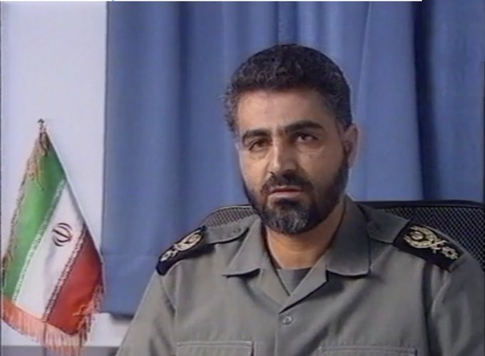 شهید سلیمانی دوران دفاع مقدس فرماندهی لشکر ۴۱ثارالله را عهده داشت سپس امنیت مرزی شرق کشور را فراهم ساخت و بخاطر موفقیتهای پی در پی سال۷۶ فرمانده نیروی قدس سپاه شد و با احیا و سازماندهی جبهه‌های مقاومت در منطقه دشمنان ایران را در خارج از مرزهای ایران زمینگیر کرد.
#قهرمان_ملت_ایران