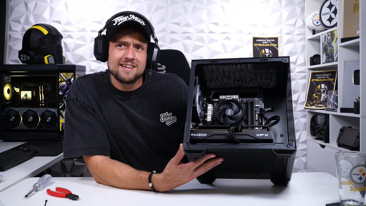 ZachsTechTurf's tweet image. Thursday night's PC building livestream featured the Ryzen 5 5600 and RX 9060 XT inside the Okinos Mirage 4 case.
I'm always running a gaming PC giveaway during these livestreams, so be sure to tune in. The streaming schedule is always posted in the ZTT Discord.
You…