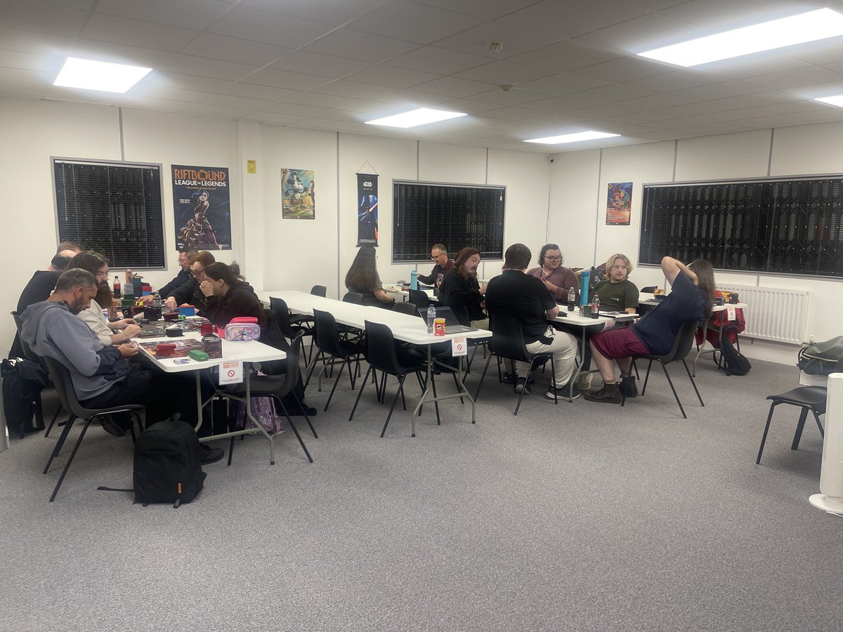 Hull Pops tweet media