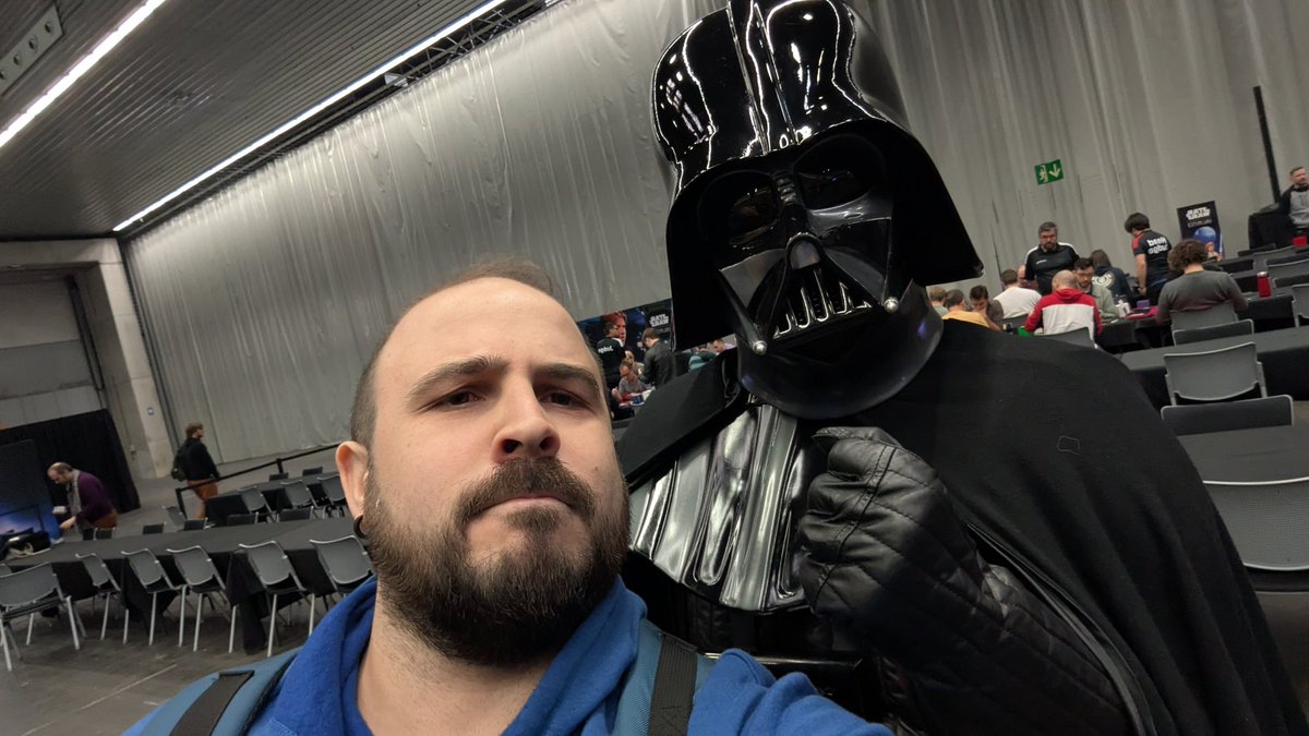 Lo de este fin de semana en Bilbao no tiene sentido. Vaya experiencia bonita y emocionante. Ser parte de la retransmisión oficial de <a href="/Asmodee_es/">asmodee</a> del Regional de Star Wars Unlimited ha sido un sueño. No olvidaré esta sensación nunca.