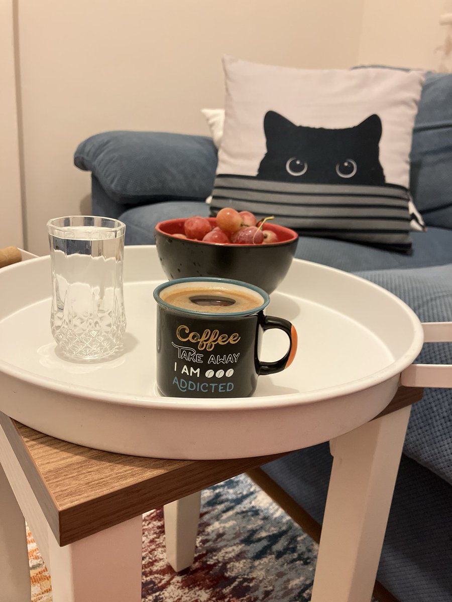 “Olumlu düşünmek sünnettir.
Çünkü mümin, başına gelen her işte bir hayır arar.
Zorlukta sabır, nimette şükür ile yaşar.”
       🍃🌸🍃

#HayırlıVakitler 
#GeceyeBirSöz