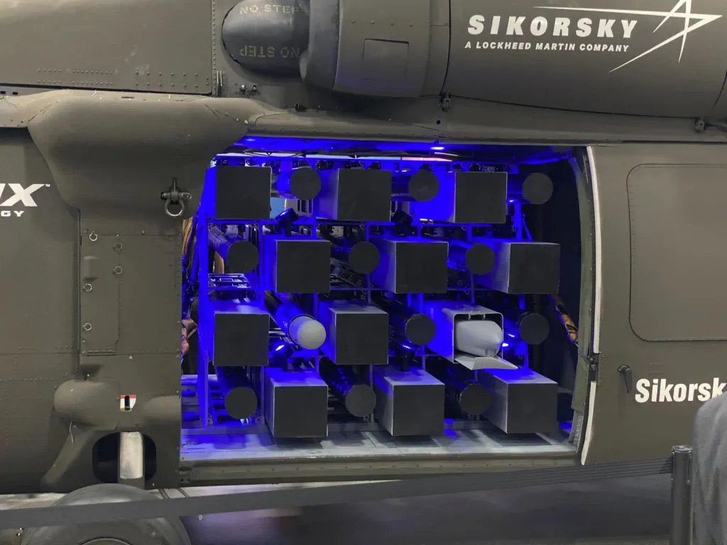 Drone_Wars_'s tweet photo. 📸: #AUSA2025 exhibition in #Washington, taking place at the Walter E Washington Convention Center from 13 to 15 October — 
More footage of #Sikorsky’s S-70UAS #UHawk #unmannedhelicopter #dronewars #uav #uas https://t.co/eT0aTo0pjL