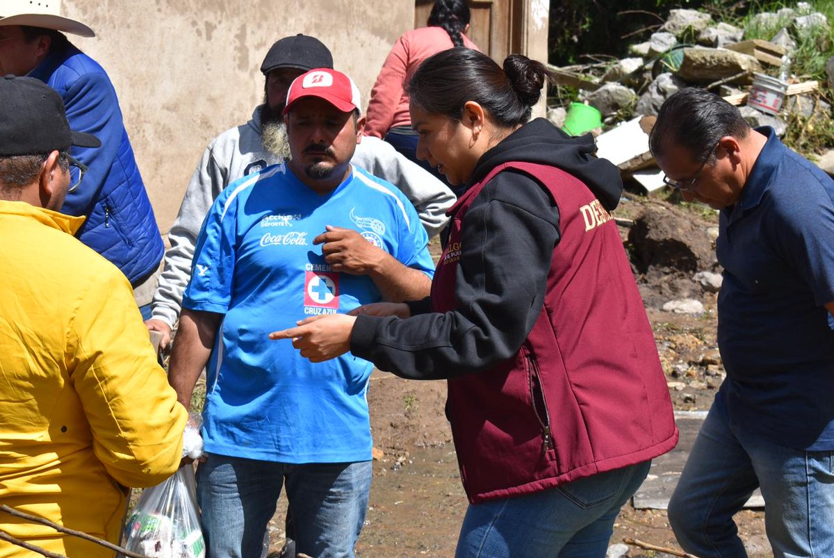 juliomenchaca_'s tweet image. Los Servidores del Pueblo recorren las comunidades para escuchar y atender directamente a las necesidades de las familias.
Su labor en territorio fortalece la coordinación y garantiza que el apoyo llegue donde más se necesita.
#HidalgoUnido
#PrimeroElPueblo