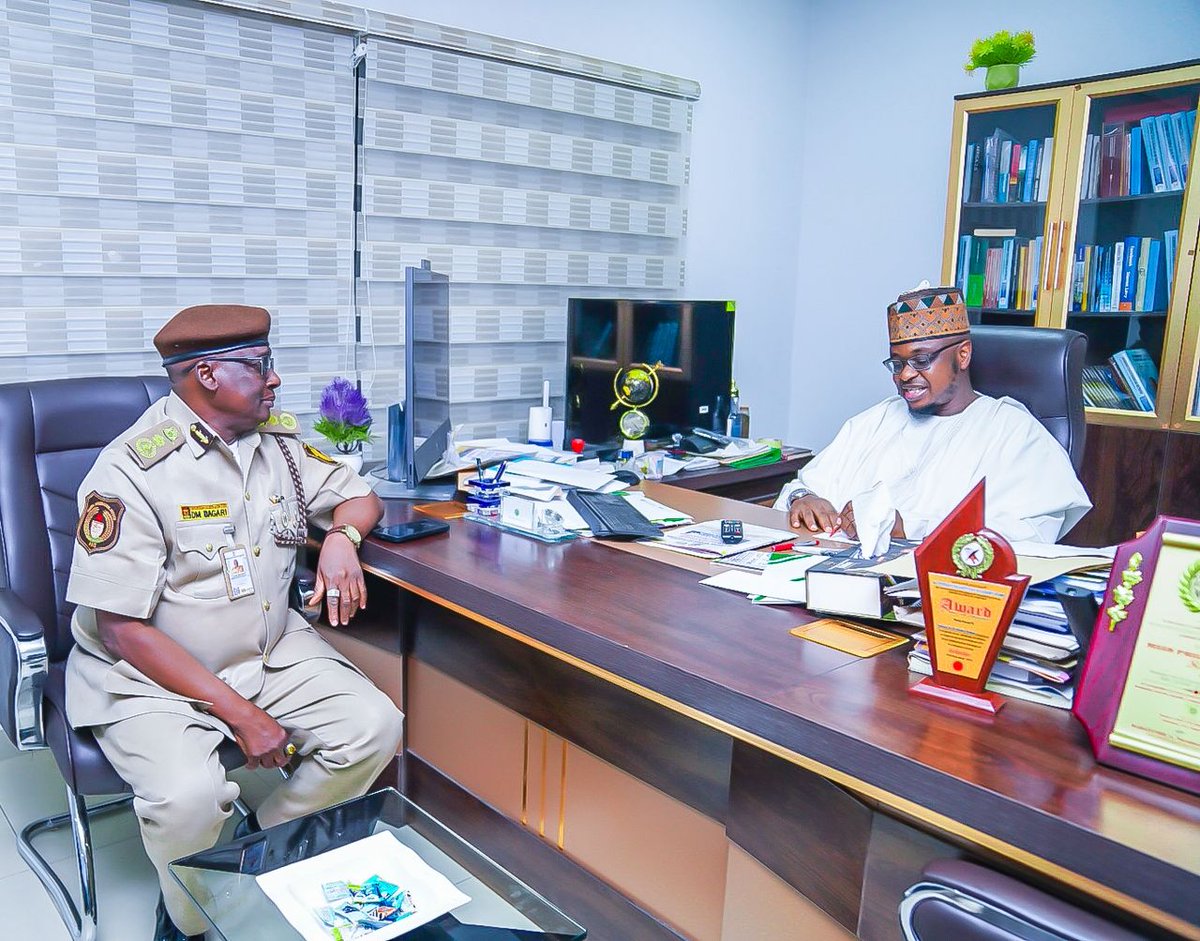 ProfIsaPantami's tweet photo. Professor Isa Ali Ibrahim Pantami, CON (Majidadin Daular Usmaniyya) received a brotherly visit from our respected brother, the Deputy Controller General of the Immigration Services, Mr DM Bagari, at his office today.
He appreciated the DCG of Immigration for the visit. https://t.co/55rNMQU9Mf