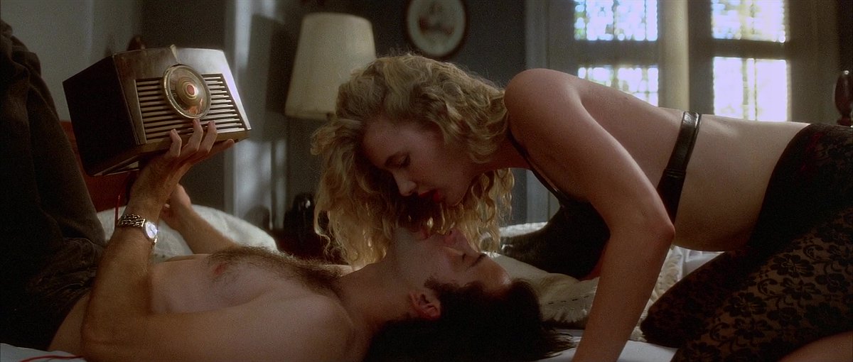 BlackLCult's tweet photo. David Lynch's "WILD AT HEART" (1990) https://t.co/K5kuNrD7PH