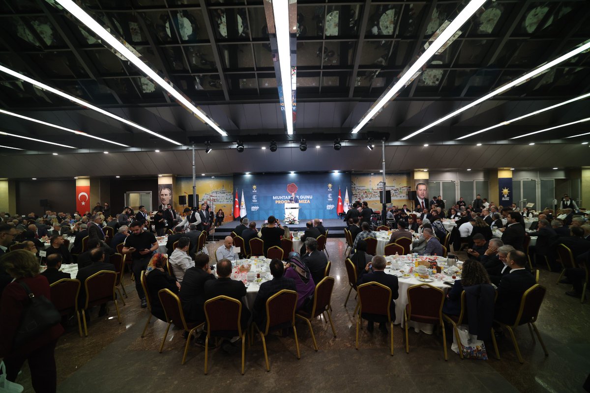 AK Parti İstanbul İl Başkanlığımız tarafından düzenlenen Muhtarlar Günü Programı’na,
İlçe Başkanımız <a href="/serefcolak/">Şeref ÇOLAK 🇹🇷</a> ve Tuzla’mızın kıymetli muhtarlarıyla birlikte katıldık.

Yerel yönetimlerin en önemli paydaşlarından olan muhtarlarımızla, hizmet ve istişare anlayışımızı daha da