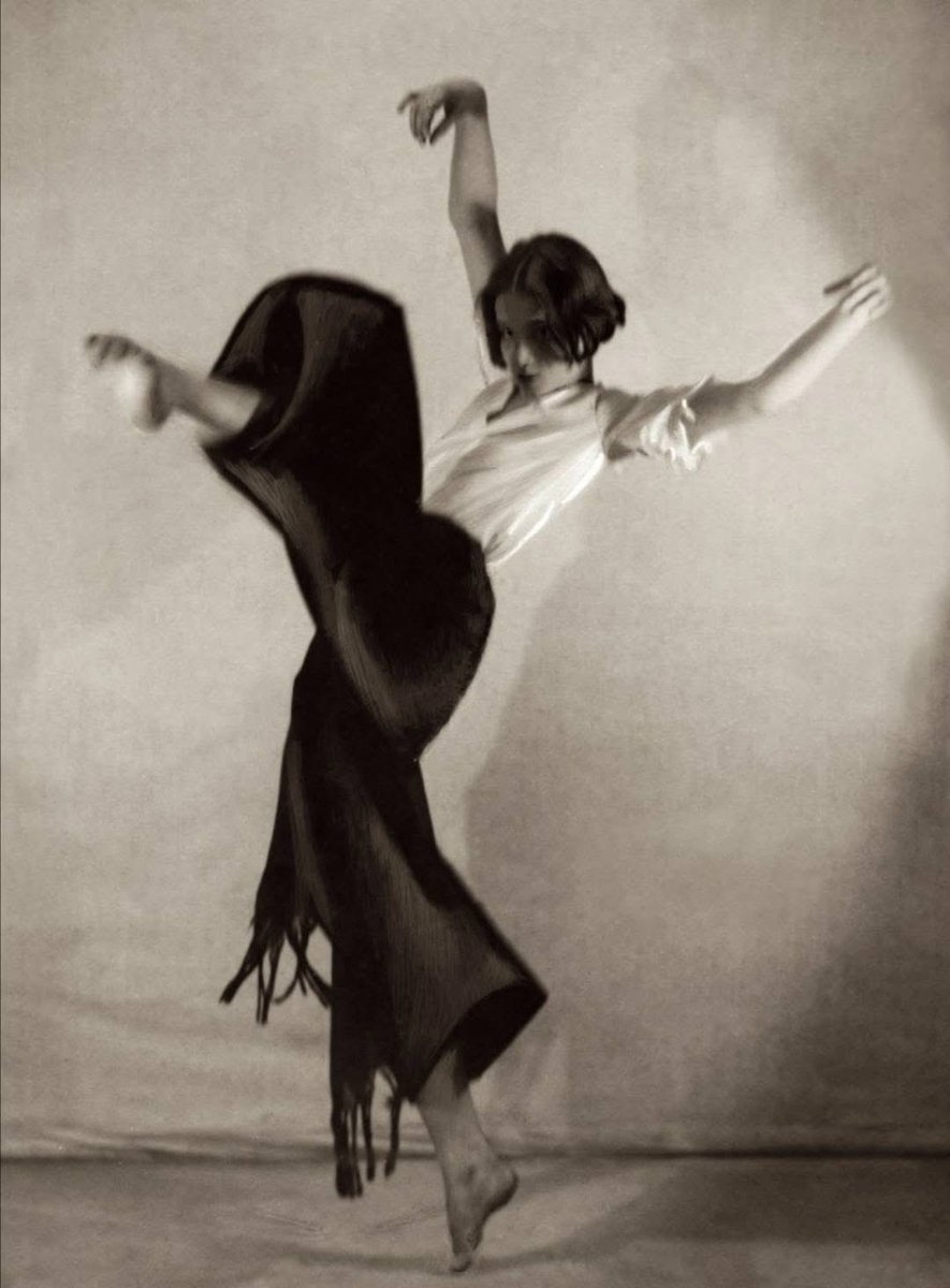 Hans Robertson : The dancer Nini Theilade 1932.