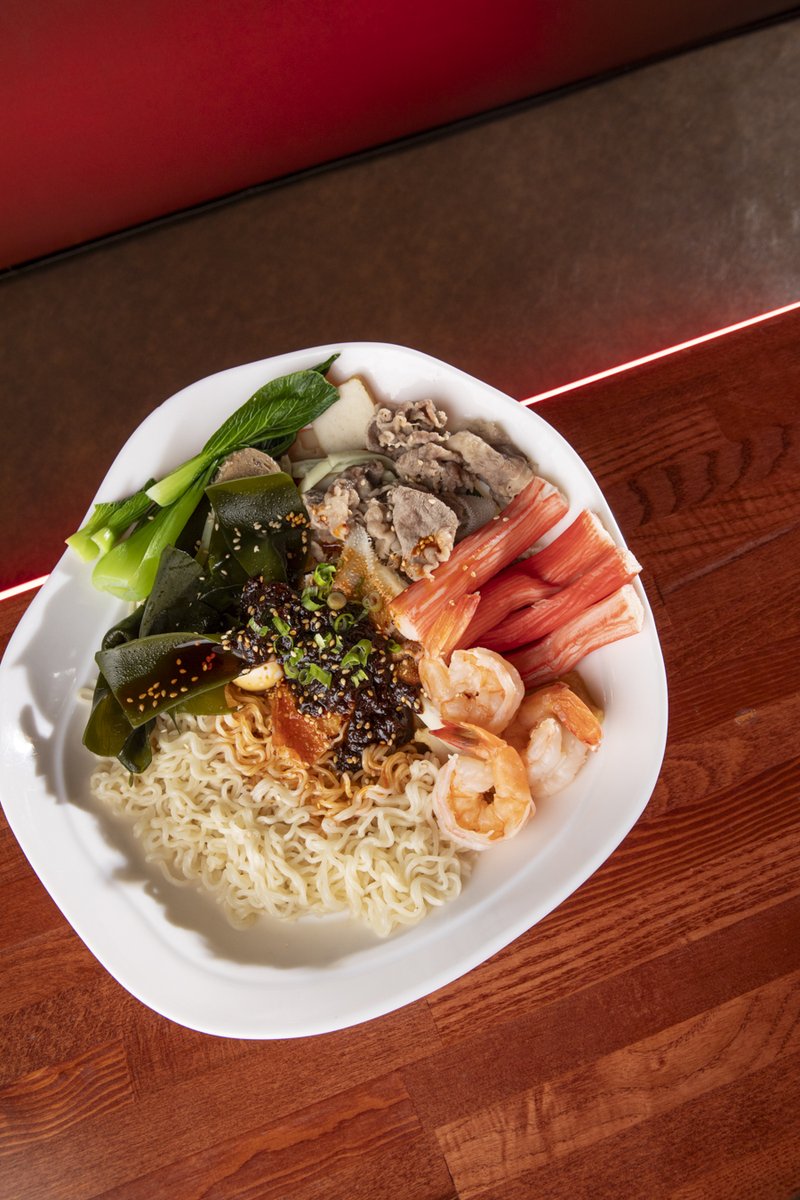 omahamagazine's tweet image. Hotpot is more than a meal; it’s a cozy ritual, complete with conversation and the occasional competition over who cooked their meat just right.

Whether you’re new to the hotpot game or a seasoned hotpot master, here are a few spots to explore:

omahamagazine.com/fooddrink/warm…