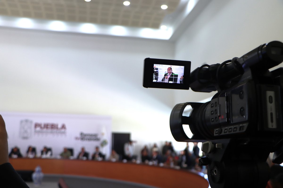 SEGOB Puebla (@segob_puebla) on Twitter photo 🌧️Tras las afectaciones por las lluvias en la Sierra Norte, el gobernador <a href="/armentapuebla_/">Alejandro Armenta</a> informó en rueda de prensa sobre las acciones que se implementan para apoyar a las comunidades:
🔎Continúa la búsqueda de personas no localizadas.
🏗️Avanza la limpieza y apertura de caminos 🌧️Tras las afectaciones por las lluvias en la Sierra Norte, el gobernador <a href="/armentapuebla_/">Alejandro Armenta</a> informó en rueda de prensa sobre las acciones que se implementan para apoyar a las comunidades:
🔎Continúa la búsqueda de personas no localizadas.
🏗️Avanza la limpieza y apertura de caminos