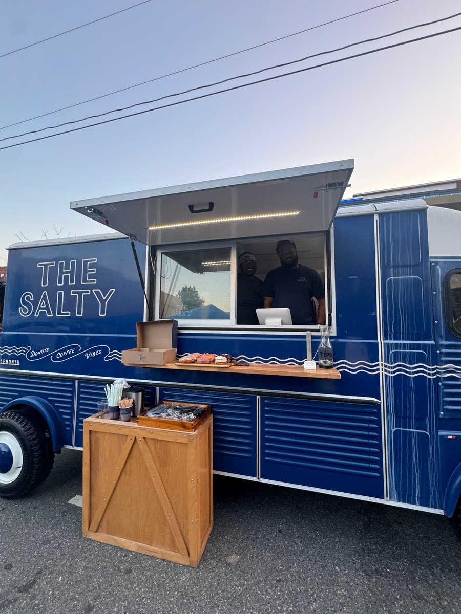Thank you to @thesaltydonut for supporting and joining us at this year’s South End Shuffle!

#SouthEndShuffle #SouthEnd #Charlotte #CharlotteRun #RunCharlotte