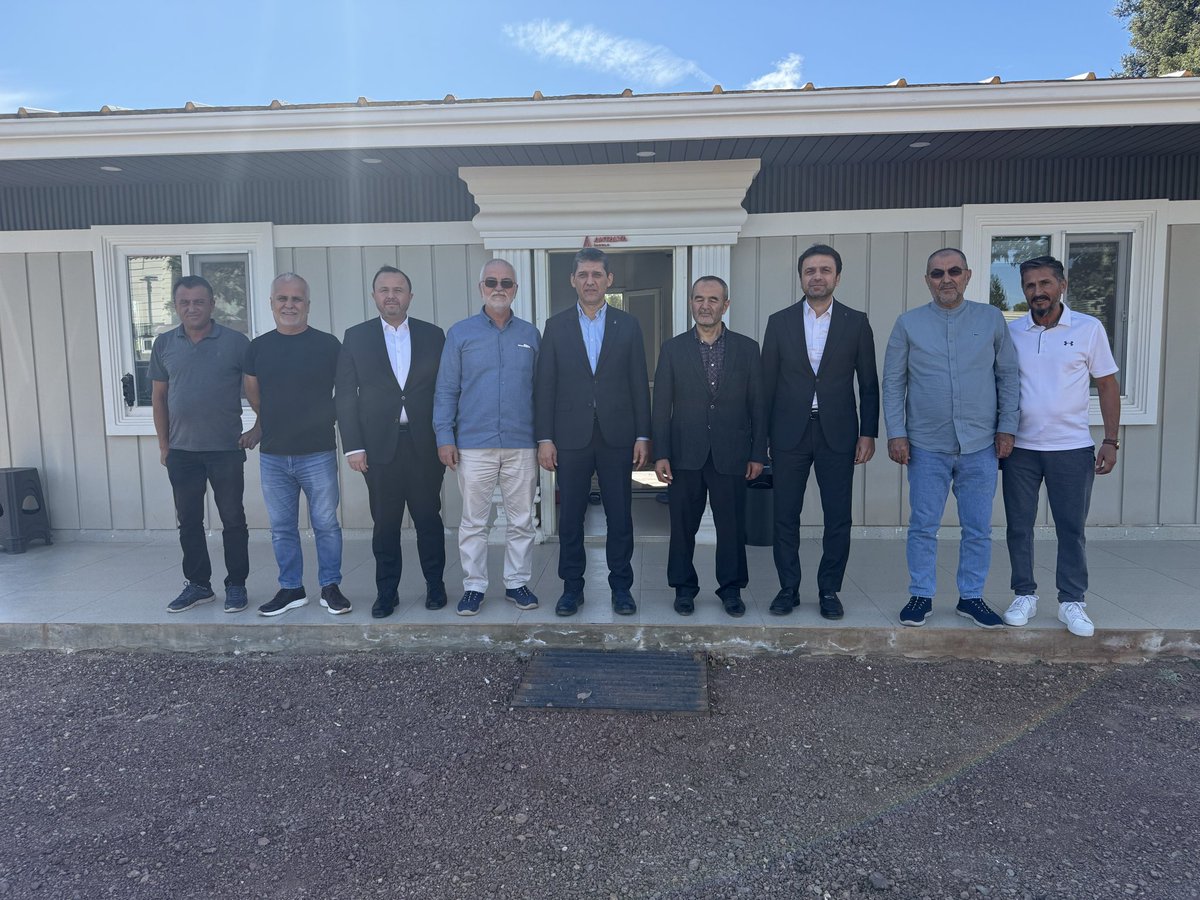 📍 Kepez 
Uzun yıllar beraber çalıştığımız Yüksel Yüce abimizin yeni işyerini Önceki Dönem Milletvekilimiz Hüseyin Samani, Milletvekilimiz Mustafa Köse ve İl Başkanımız Ali Çetin ile ziyaret ettik.

Nazik ev sahipliği için kendisine teşekkür ediyorum.