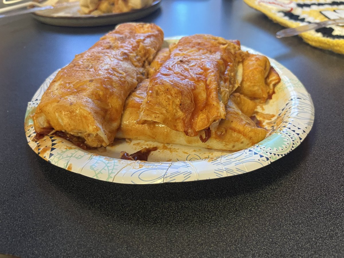 MPGbaseball's tweet photo. 👨🍳Meal Prep #2👨🍳
🍽️ Chicken Enchiladas 🍽️
Simple, Healthy, Practical, Big Flavor
#PostGradBaseball #MPGBaseball #PostGard #GapYear #LifeSkills https://t.co/6HzBbohVMw