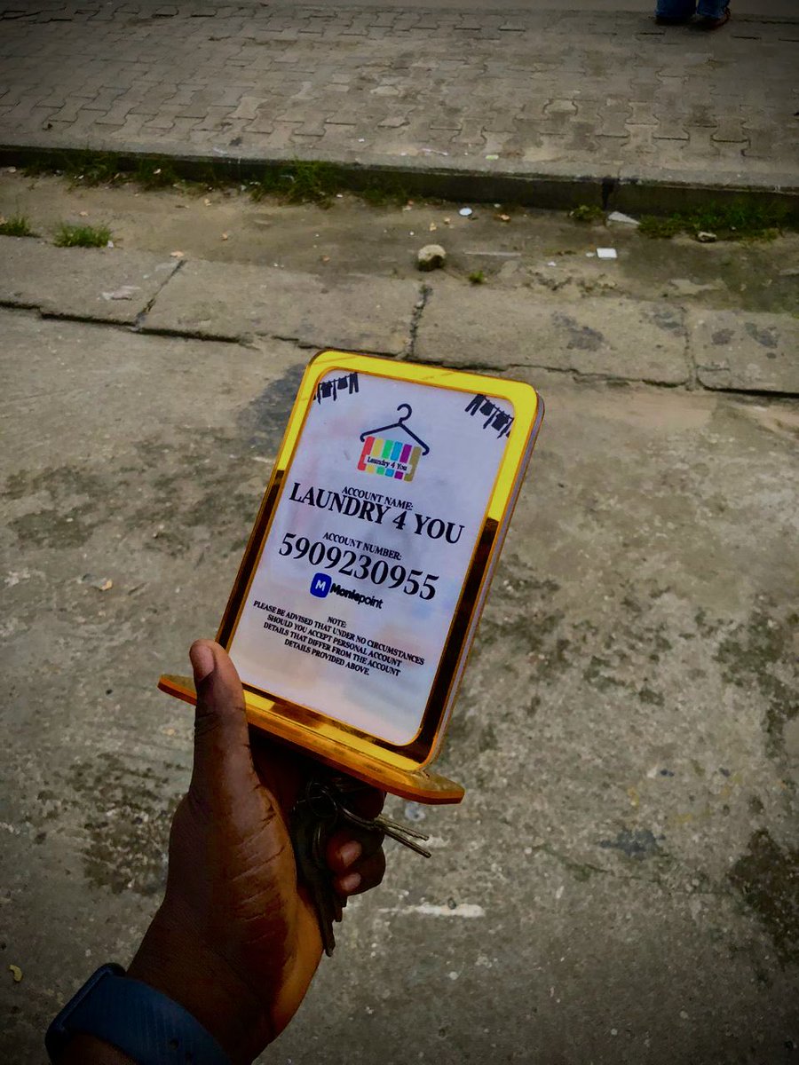 MacdanielUgo's tweet image. Guy no go use another person joy cook soup of depression. 😂
One minute, you’re borrowing rice from your neighbor… next minute, you’re pricing land. God no dey forget address. Abeg no forget say I be Pro for Signage, Printing & Graphics Design.