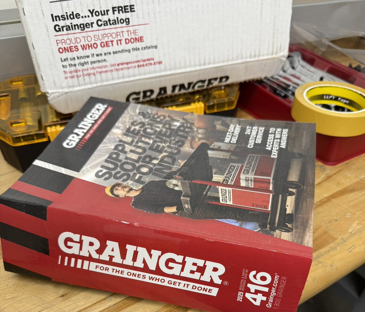 ultrapampers's tweet image. You’re damn right I’ll take a Grainger catalog #416! #reindustrialize #GetItDone