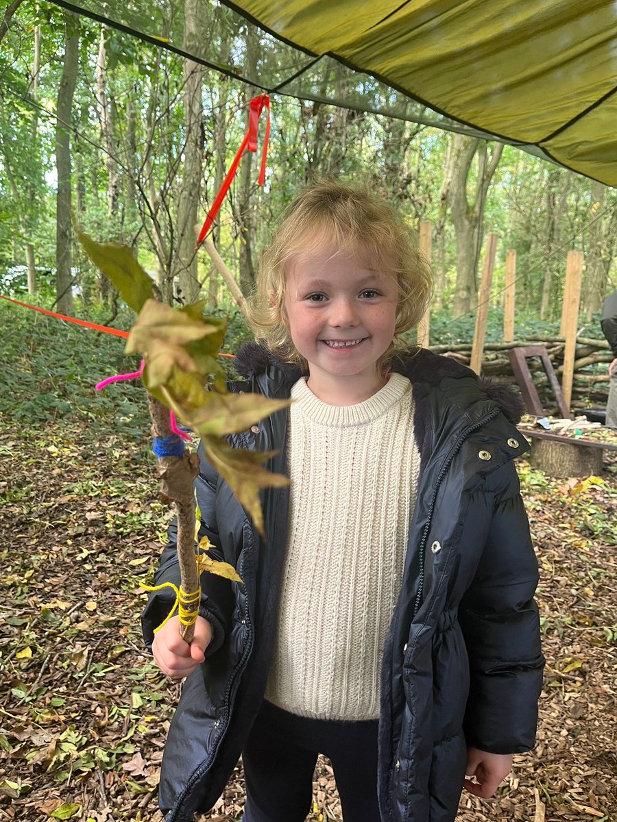 NULS_PrepHead's tweet photo. Every week, a class from NULS Prep heads out to our very own woodland, Ekka’s Wood! A full day of nature exploration, foraging, fire building, trap making, shelter building, and adventure! #WeAreNULS #PrepAdventures https://t.co/ciu1OhaDpS