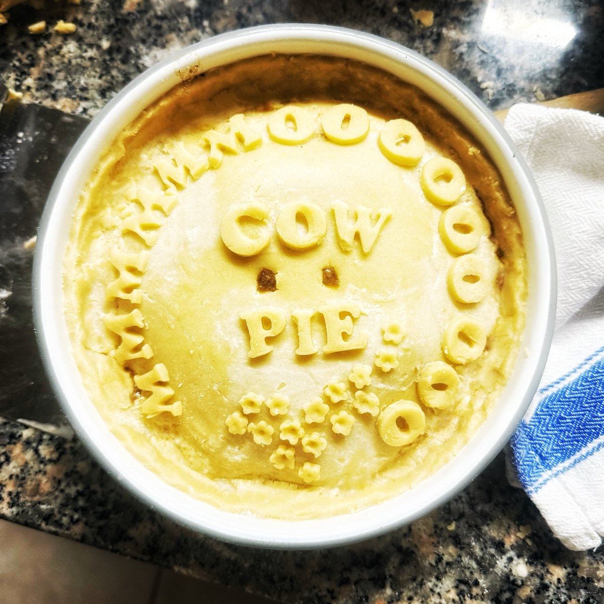 beeeze's tweet photo. Teatime treat for the kids tomorrow :)

#cowpie #baking #pastrymaker https://t.co/ZaAgocEtt8
