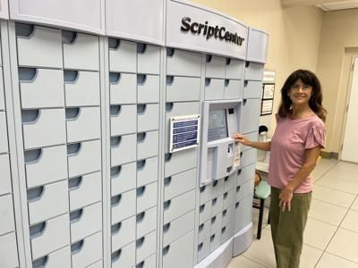 Suzette Baker, chief of pharmacy services at Fox Army Health Center, is celebrating 35 years of service, having started as a pharmacist in 1990 after leaving retail to find better work-life balance. 

theredstonerocket.com/news/article_8…