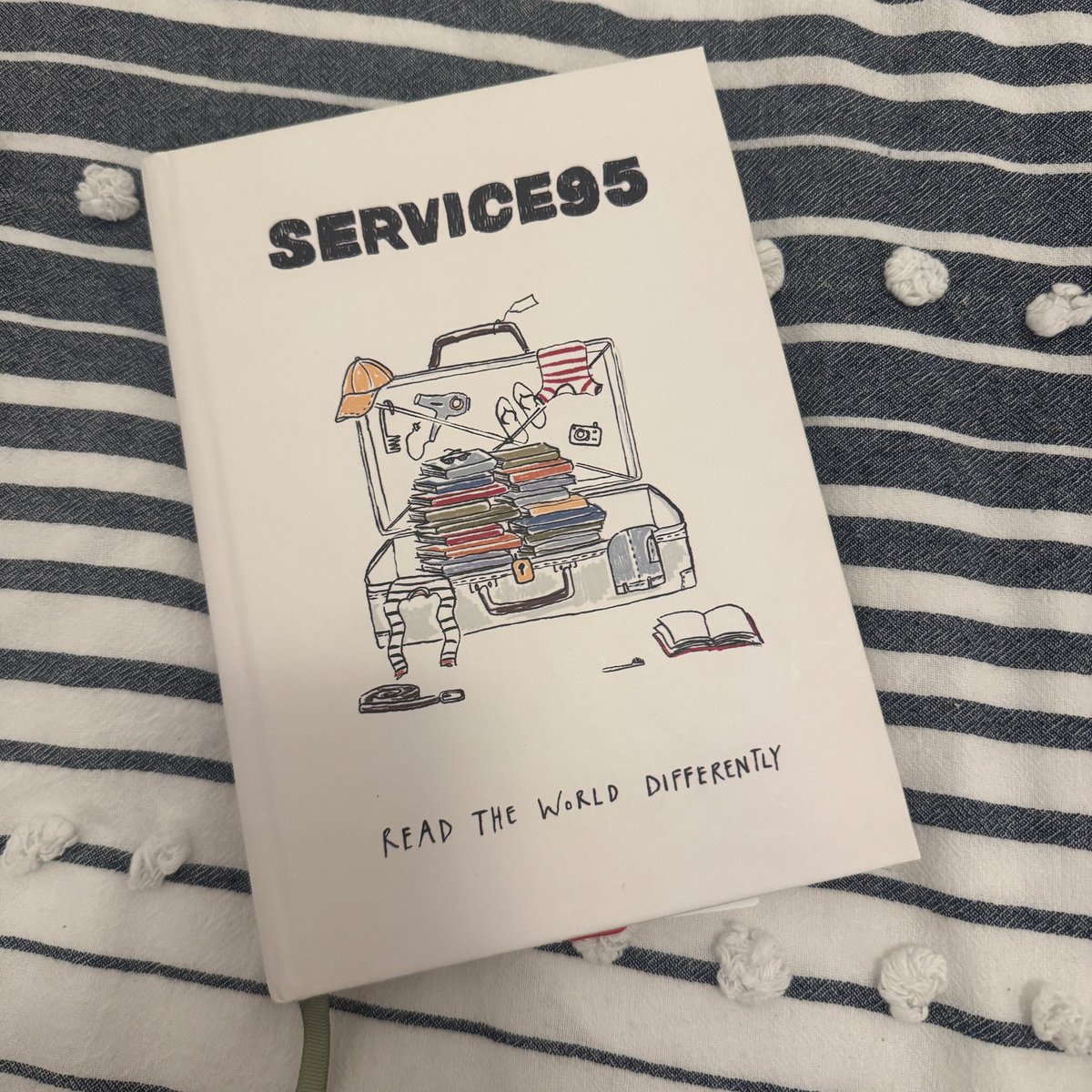 quitunext's tweet image. i am speechless @goldnstellite !! you’re an angel for getting this to me 🌟 so so lucky to find people like you through our faves 🤎