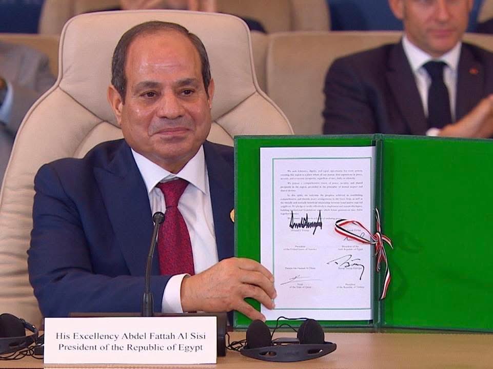 فرحان يا بلادي 🇪🇬🇪🇬🇪🇬❤️
هنا الأمن هنا الأمان هنا مصر #قمة_شرم_الشيخ