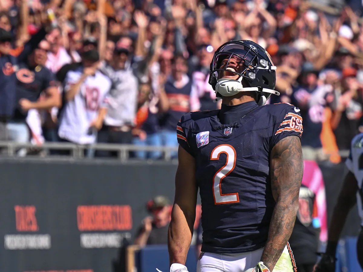 KyleStackx's tweet photo. 🚨 Monday Night 🏈 3u Nuke 🚨

DJ Moore o35.5 rec yds (-115 Fanatics)

Absurd line for one of the most underrated receivers in the NFL. Primetime DJ Moore should see plenty of looks against this weak Commanders secondary. The books are sleeping on the primetime merchant😴. https://t.co/8KdQ9cRCFj
