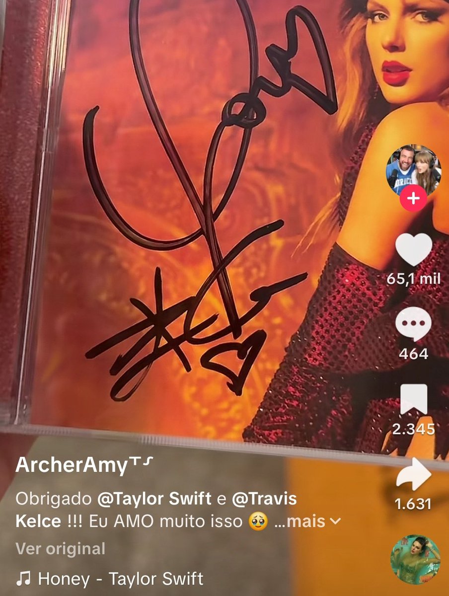 fztherfigure's tweet image. um dos autografados foi pra uma capri kkkkkkk pagaria pra ver a reação dela quando abriu