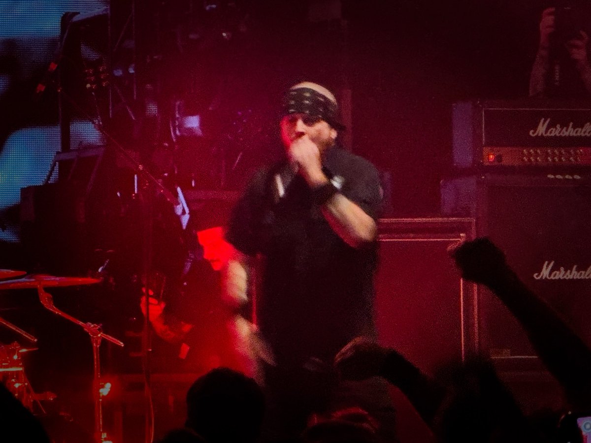 CAB3011CAB's tweet image. #hatebreed #nxnewcastle #nx #newcastle #saturday full on #hardcore set 🎸🎸🎸🎸
