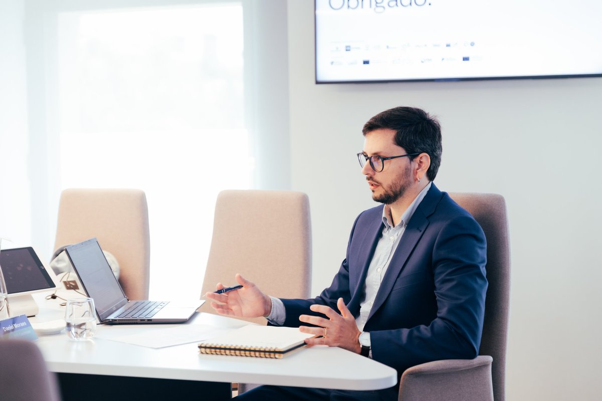 danielmoraesofc's tweet image. PhDone. I&apos;m glad to have accomplished this goal and excited for the next chapters