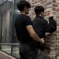 dokyeomluvsmee's tweet image. "dk just looks desperate for mg's attention" and this is them