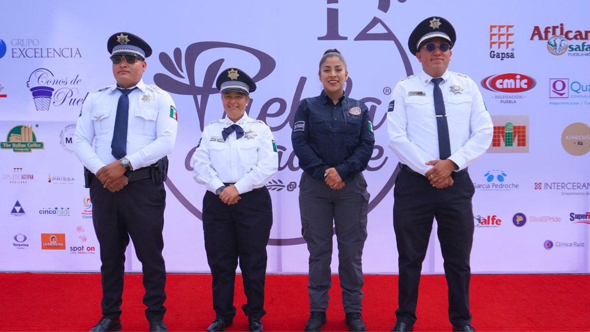 SSPPCSnAndresCH's tweet image. 🙌🏻 ¡La #SSPPC está orgullosa de ustedes! 

👏🏻 Felicitamos a nuestras y nuestros compañeros que fueron reconocidos en la 12ª edición del Programa #PueblaAgradece, organizado por el @CCEPuebla. 

🧵 1/2